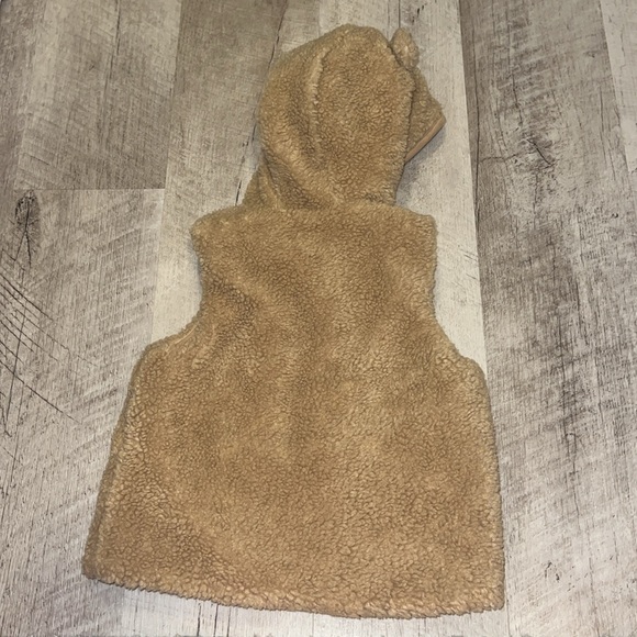 Gap Baby Sherpa Bear Vest, size 12-18 - Picture 4 of 5